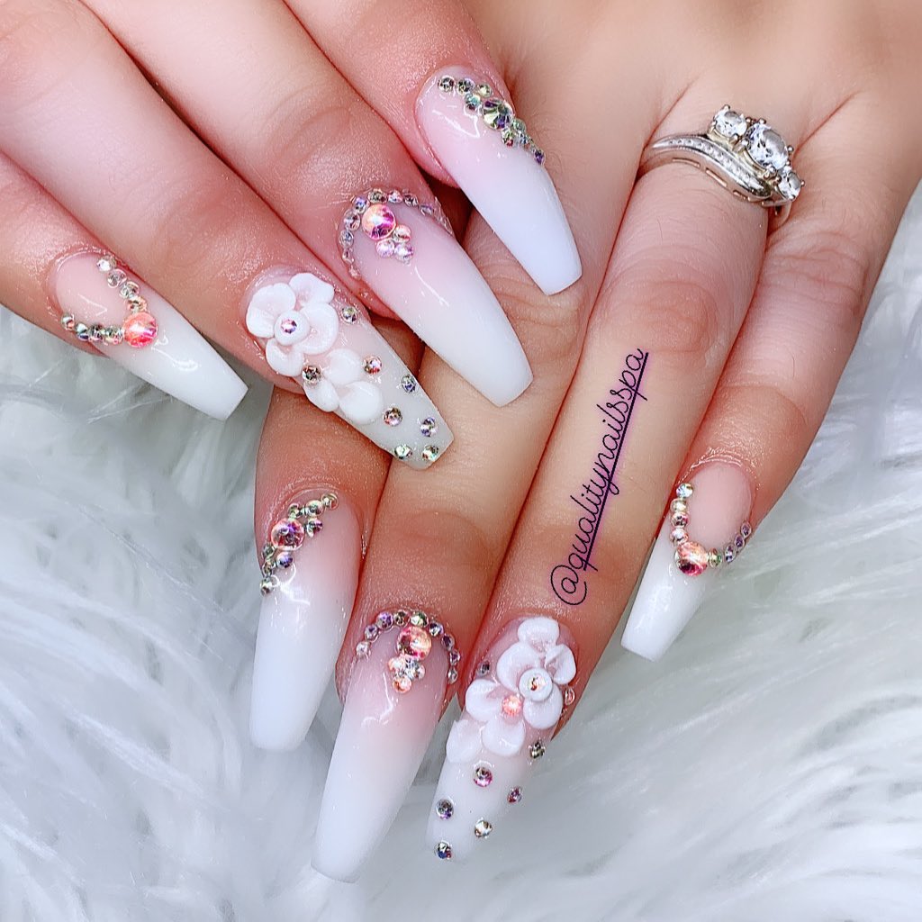 17 Bachelorette Party Nail Ideas That Are Elegant and Expressive