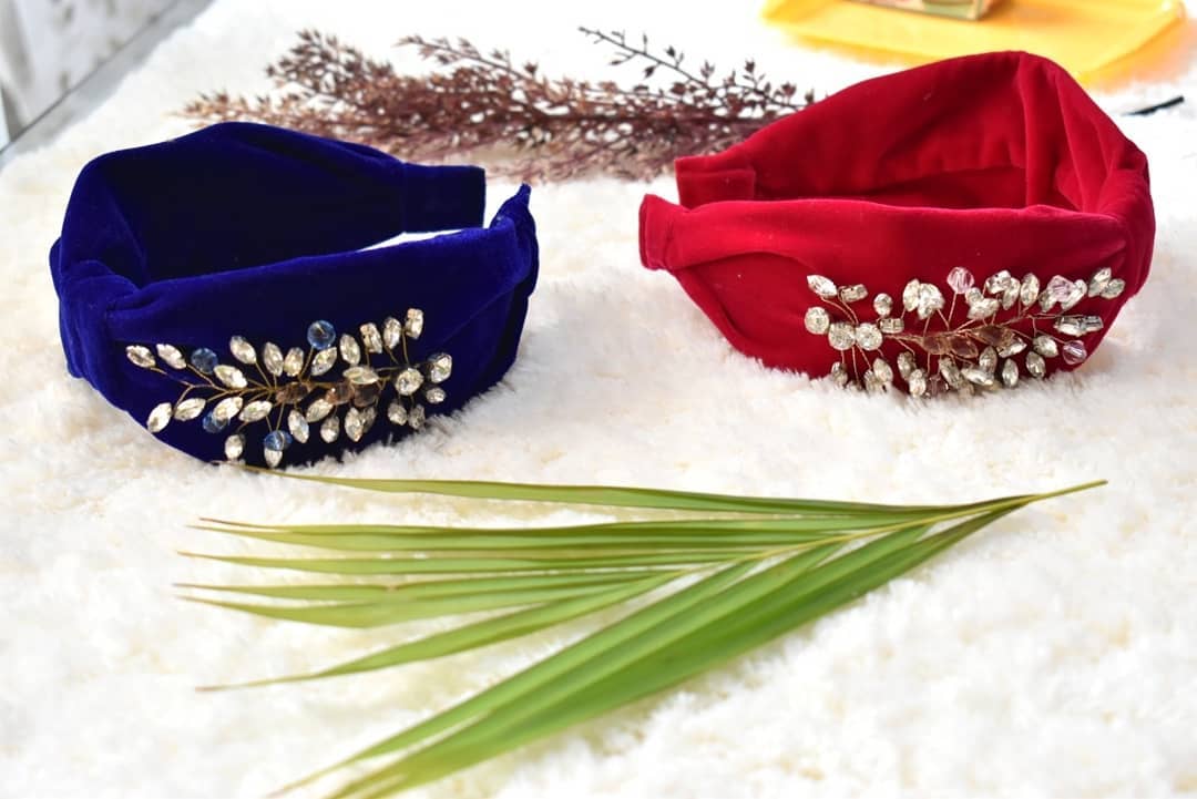 Exotic Headbands Crafted to Perfection with Rhinestone Brooches