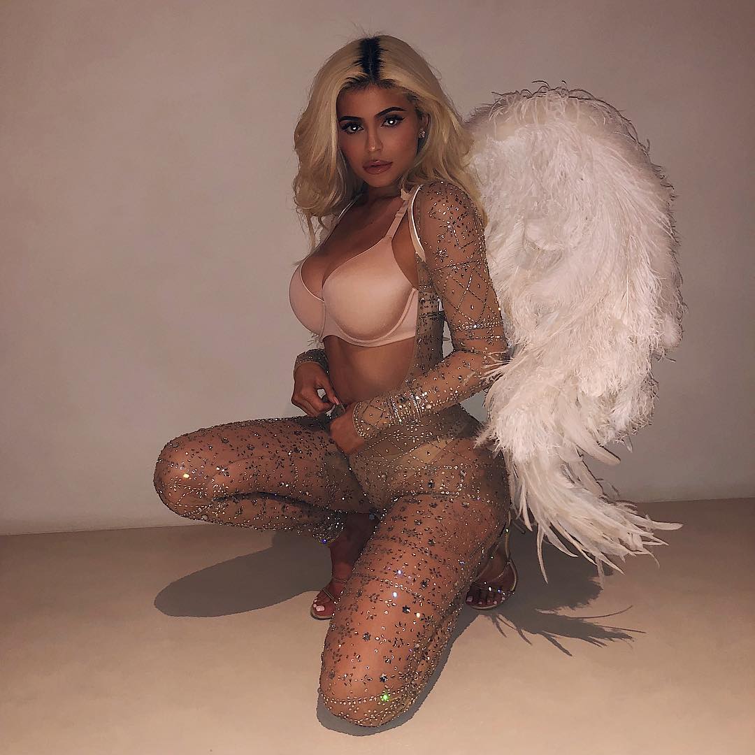 Kylie Jenner Wears a Bikini with Rhinestones On Body