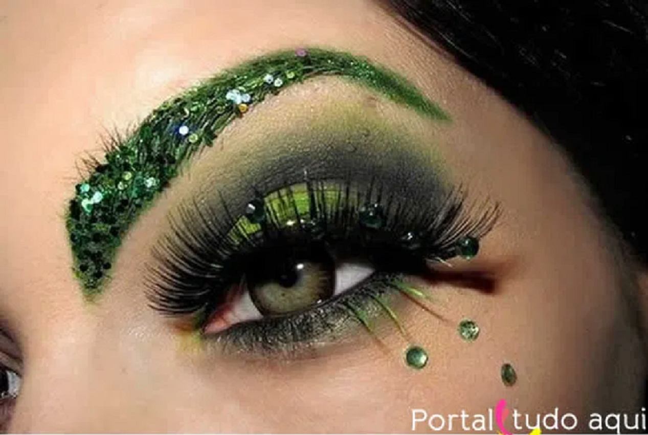 Bling makeup Green Eye Shade with Glittering Sequins with Rhinestones