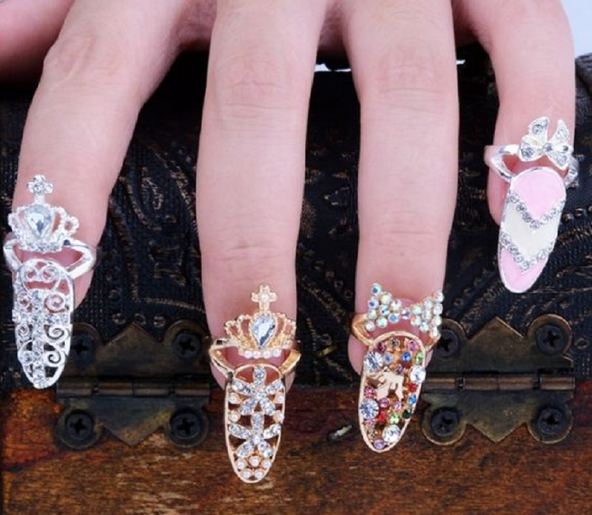 Nail ring bling Glittering Gold King, Queen, Bows Design Nail Rings with Rhinestones and Crystals