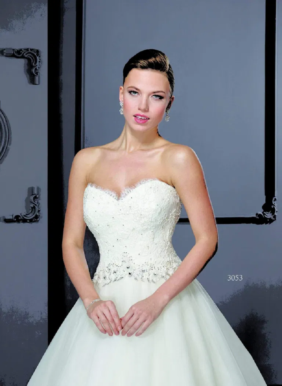 Wedding dress bling Elegant A-Line Sweetheart Neckline Off The Shoulder Glittering Bridal Gown