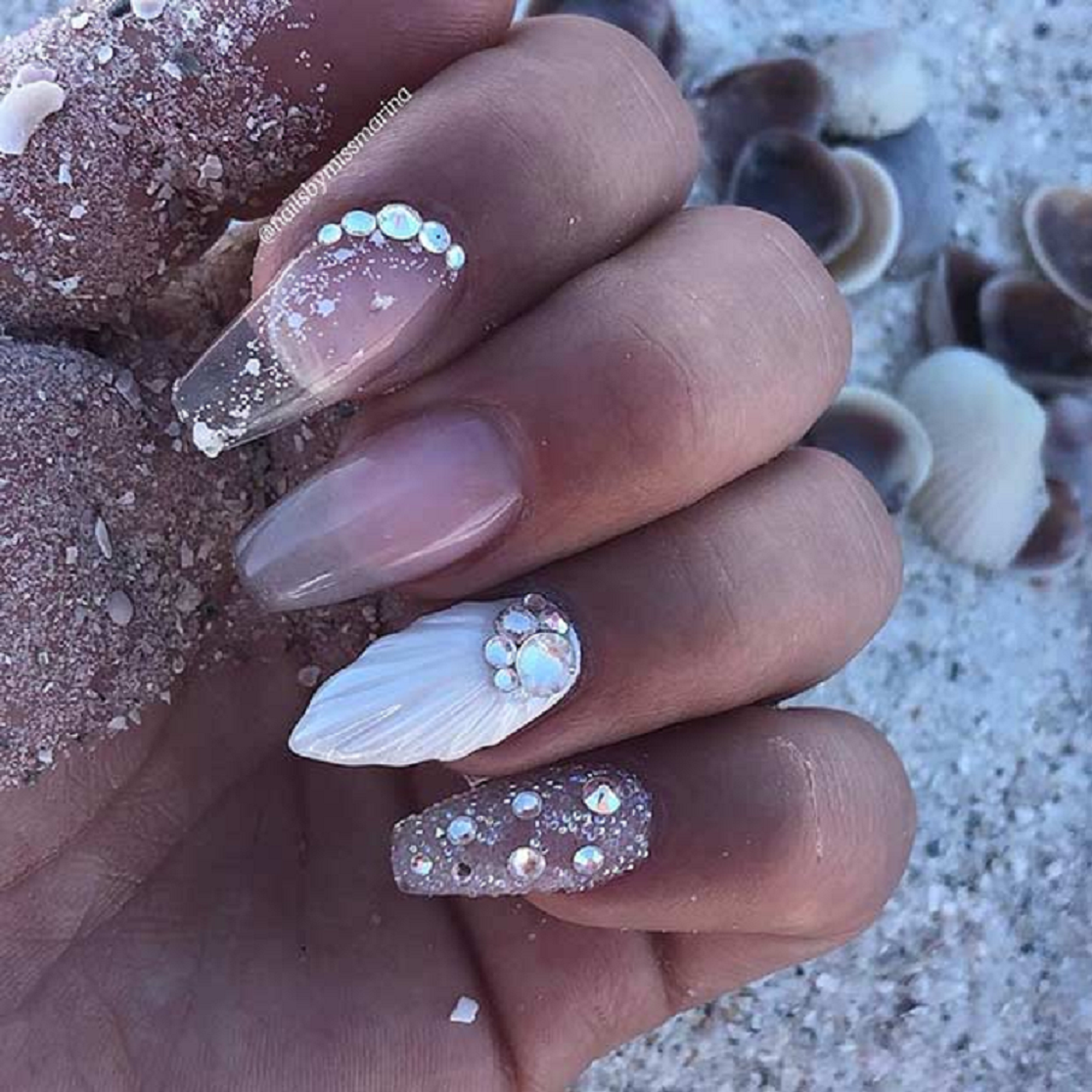 Blinged Shell Inspired Pattern Nail Art with Rhinestones