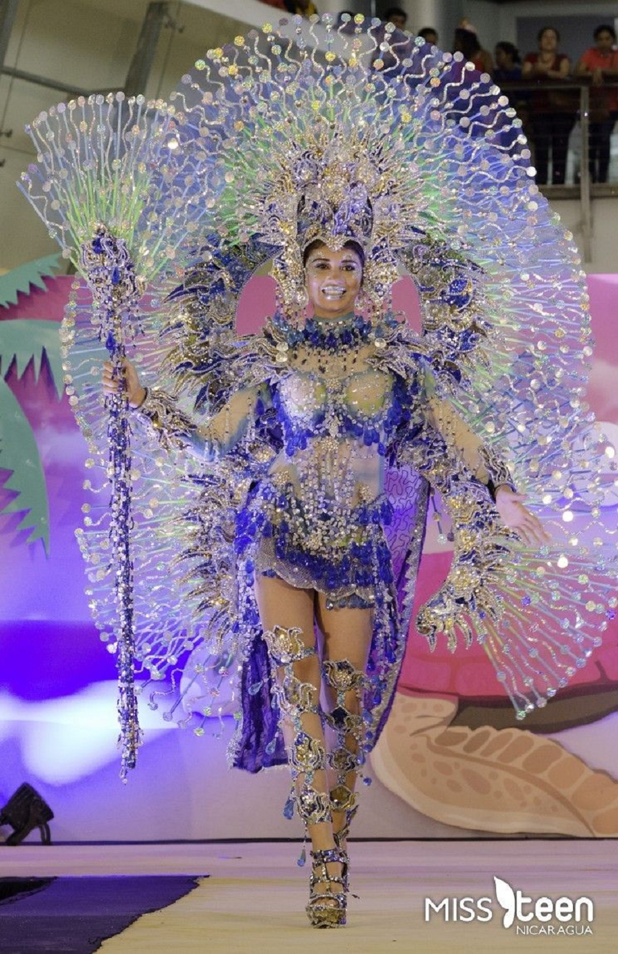 Bling carnival costumes Glittering and Grand Carnival Costume with Rhinestones and Beads and Knee High Sandals