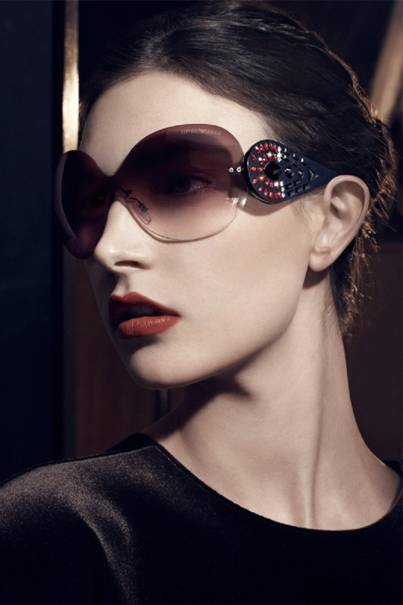 Bling sunglasses Over-Sized Frameless Glasses with Embilleshed Rhinestones On The Sides