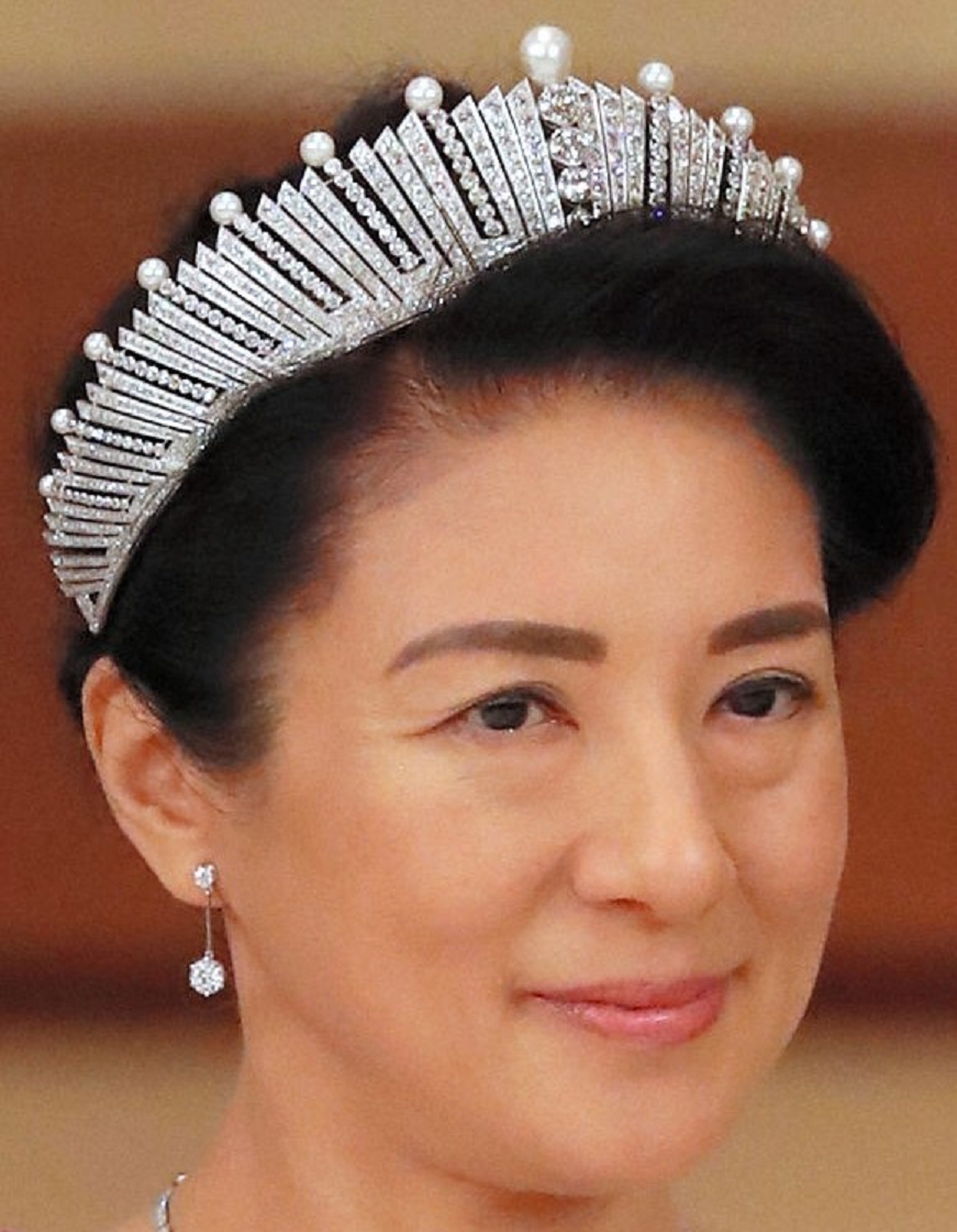 Royal bling Empress Michiko of Japan's Pearl And Diamond Glittering Tiara