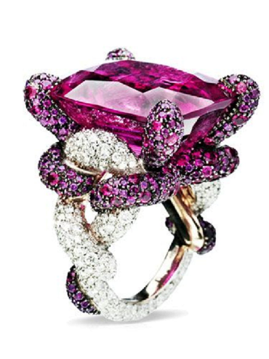 Best massive bling rings 2021 Glittering Ring with Orchid Purple Cut Jumbo Stone Diamond with Small Clear Diamonds