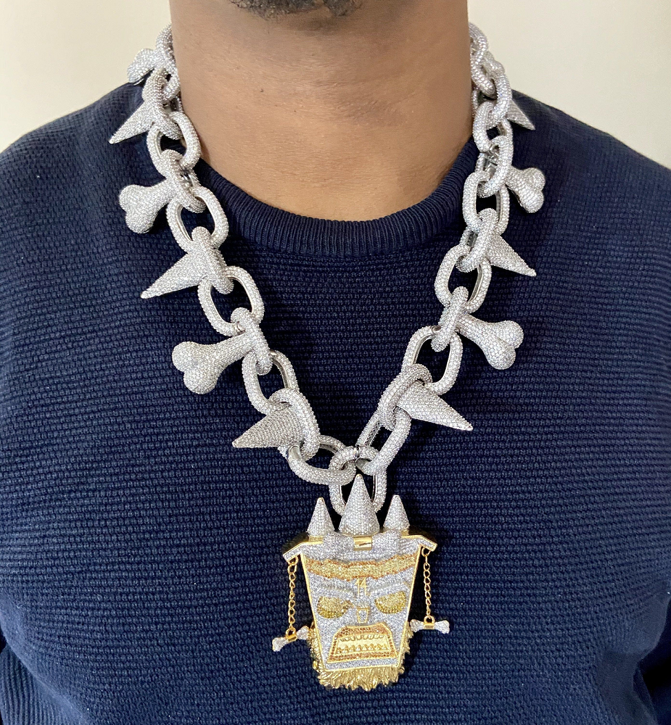 Best Hip Hop Bling 2021 The Rappers Favorite Trippie Redd Chain with Gold and Silver Rhinestone Pendant