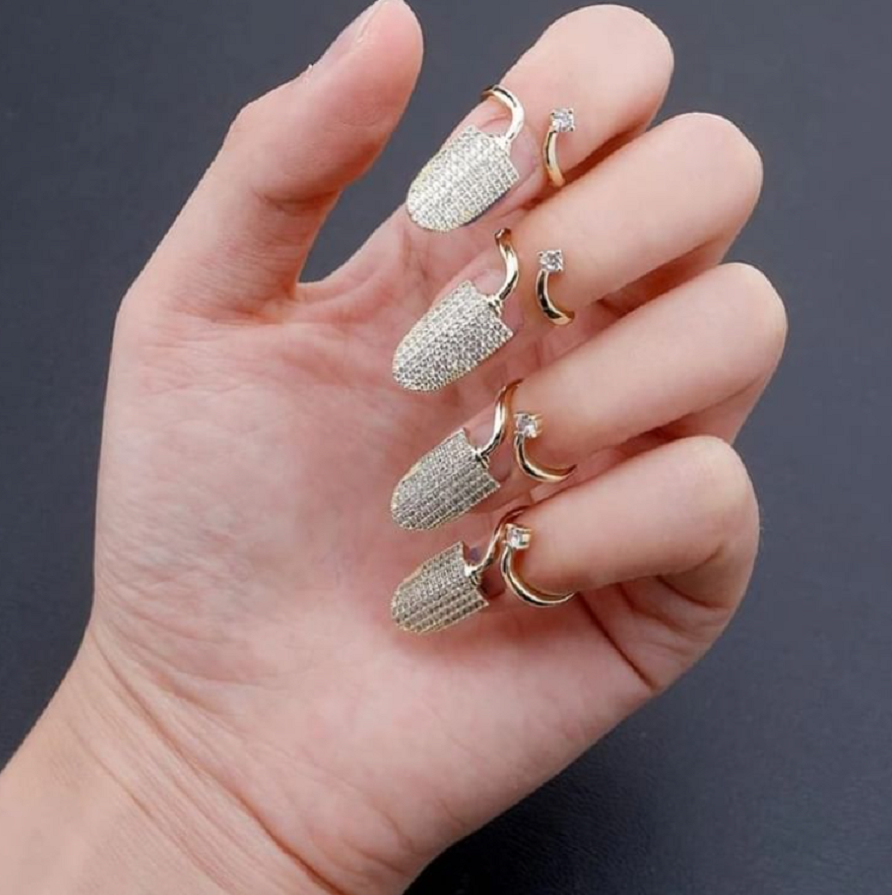 NAIL RING Bling • Be AMAZED by this NEWEST Glam Craze!